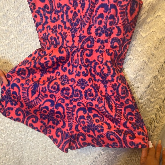 Deep V medium Romper from Tiger Mist - Picture 5 of 7